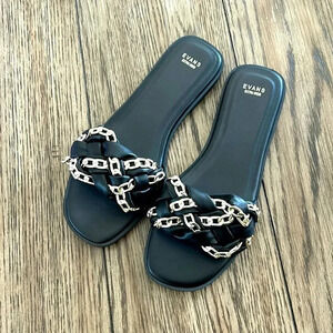 Chain Kitty Sandal